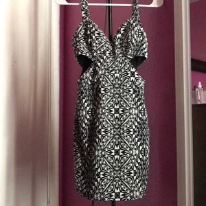 Good quality. Worn once.Not noticeable